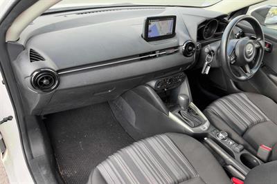 2020 Mazda 2 - Thumbnail