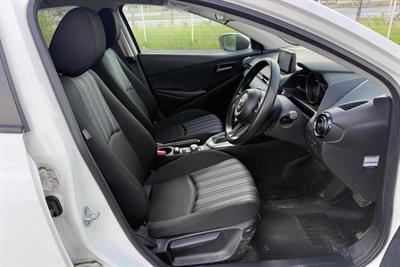 2020 Mazda 2 - Thumbnail