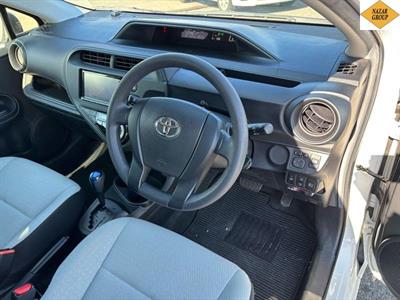 2018 Toyota Aqua - Thumbnail