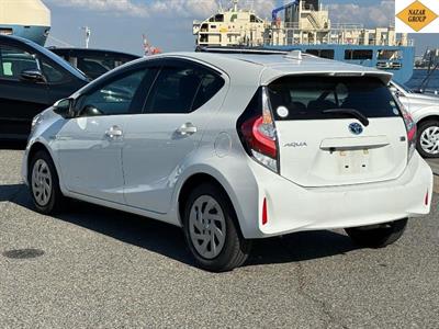 2018 Toyota Aqua - Thumbnail