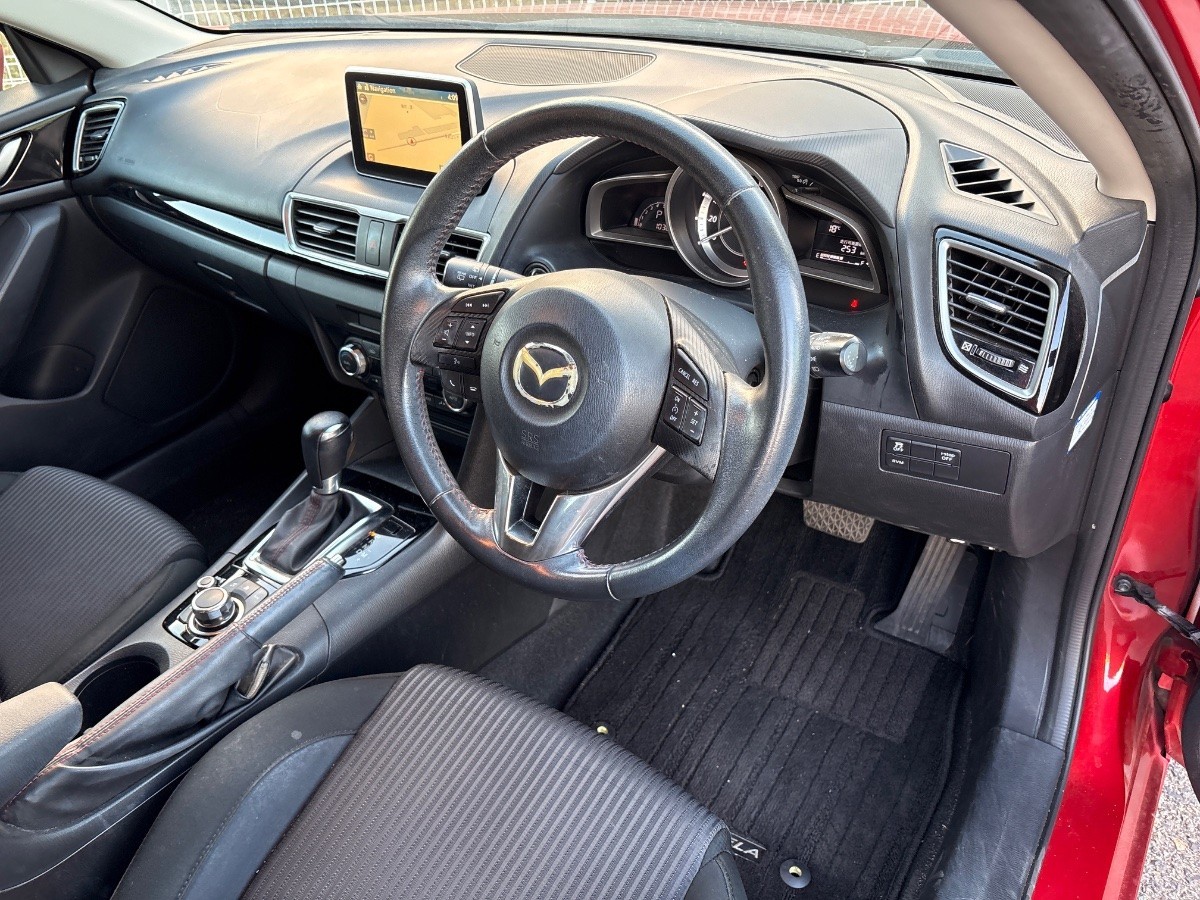 2014 Mazda Axela