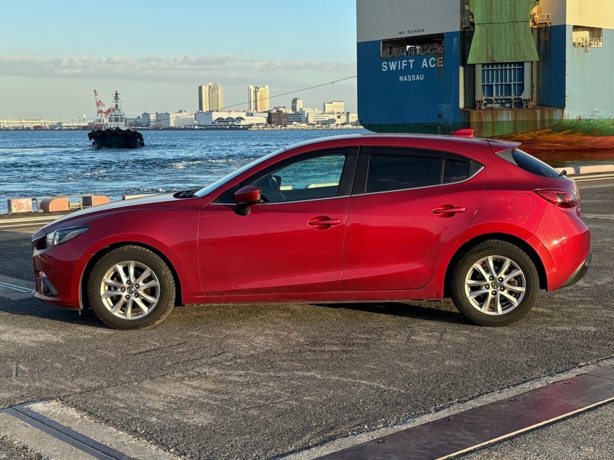 2014 Mazda Axela