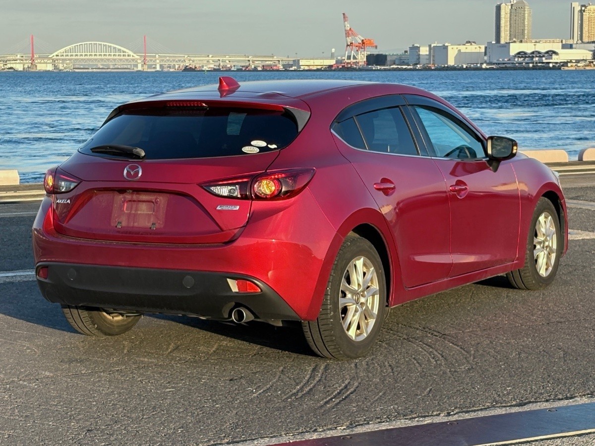 2014 Mazda Axela