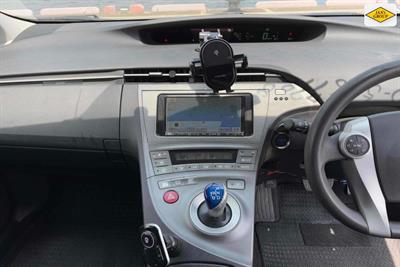 2012 Toyota Prius - Thumbnail