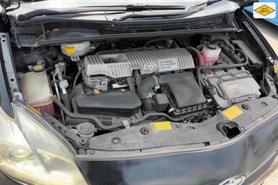 2012 Toyota Prius - Thumbnail
