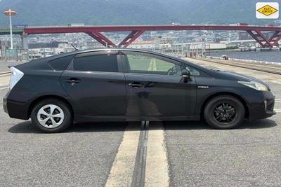 2012 Toyota Prius - Thumbnail