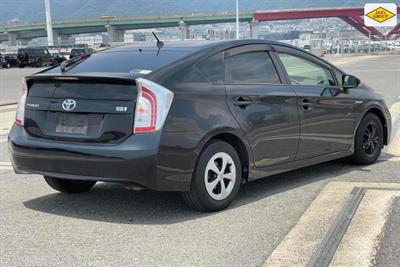 2012 Toyota Prius - Thumbnail