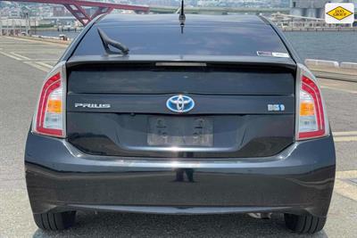 2012 Toyota Prius - Thumbnail