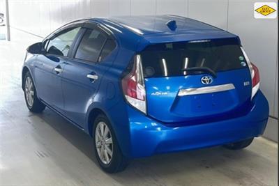 2015 Toyota Aqua - Thumbnail
