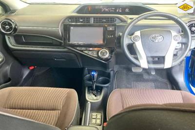 2015 Toyota Aqua - Thumbnail