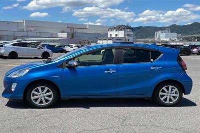 2015 Toyota Aqua - Thumbnail