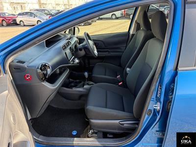 2016 Toyota Aqua - Thumbnail