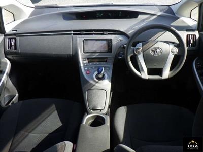 2014 Toyota Prius - Thumbnail