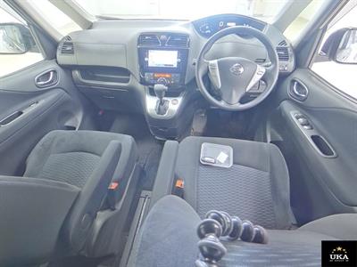 2015 Nissan Serena - Thumbnail