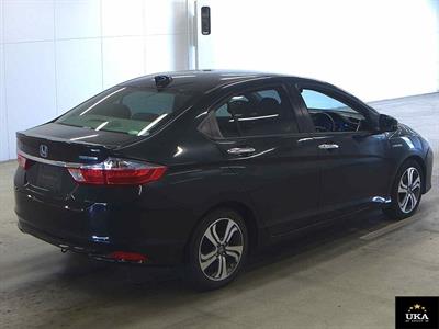 2015 Honda Grace - Thumbnail