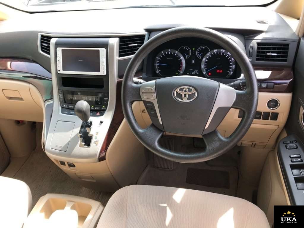 2013 Toyota Vellfire