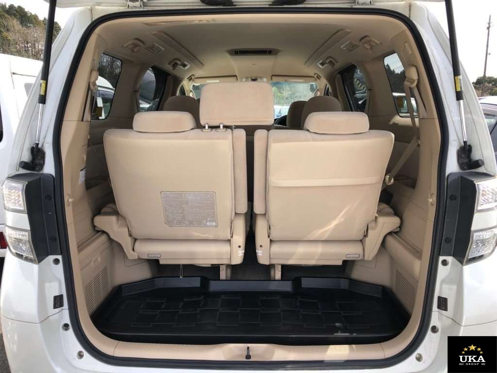2013 Toyota Vellfire