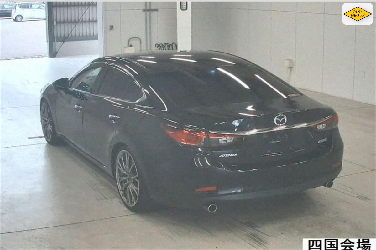 2014 Mazda Atenza