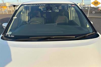 2019 Nissan Serena - Thumbnail