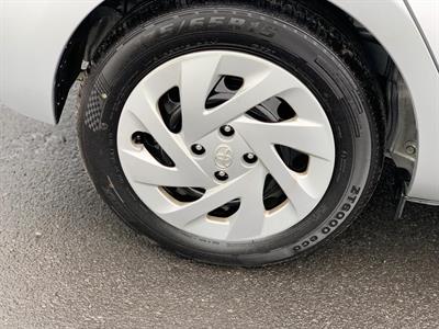 2015 Toyota Aqua - Thumbnail