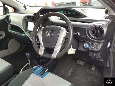 2012 Toyota Aqua - Thumbnail