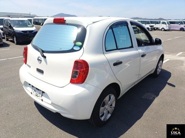 2017 Nissan March