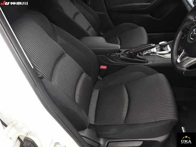 2013 Mazda Axela