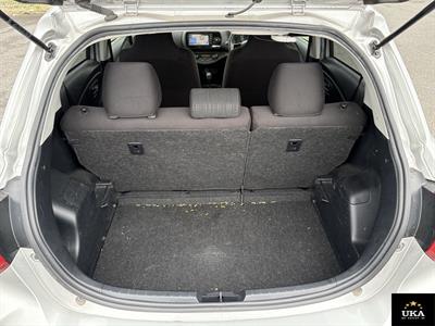 2019 Toyota Vitz - Thumbnail