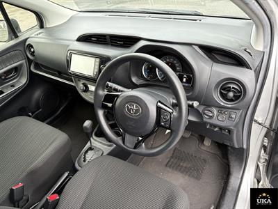 2019 Toyota Vitz - Thumbnail
