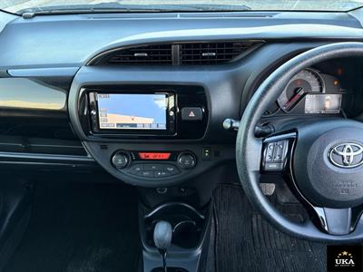 2017 Toyota Vitz - Thumbnail