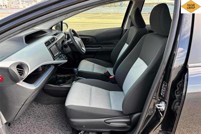 2013 Toyota Aqua - Thumbnail