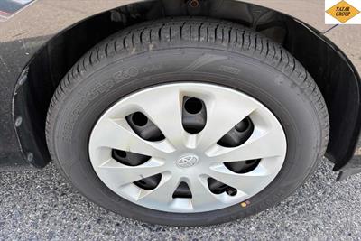 2013 Toyota Aqua - Thumbnail