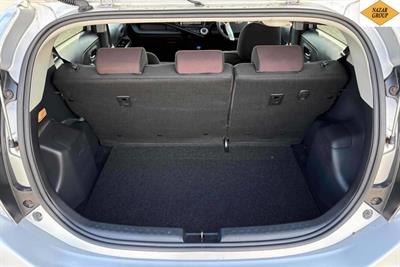 2016 Toyota Aqua - Thumbnail