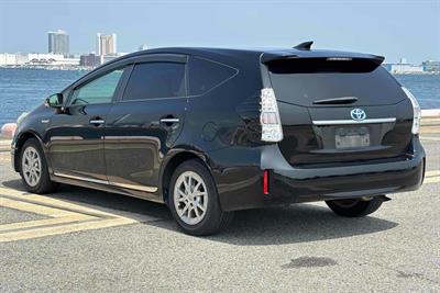 2014 Toyota Prius - Thumbnail