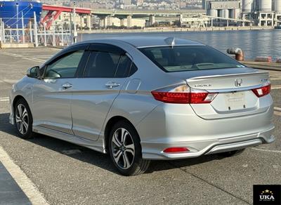 2015 Honda Grace - Thumbnail