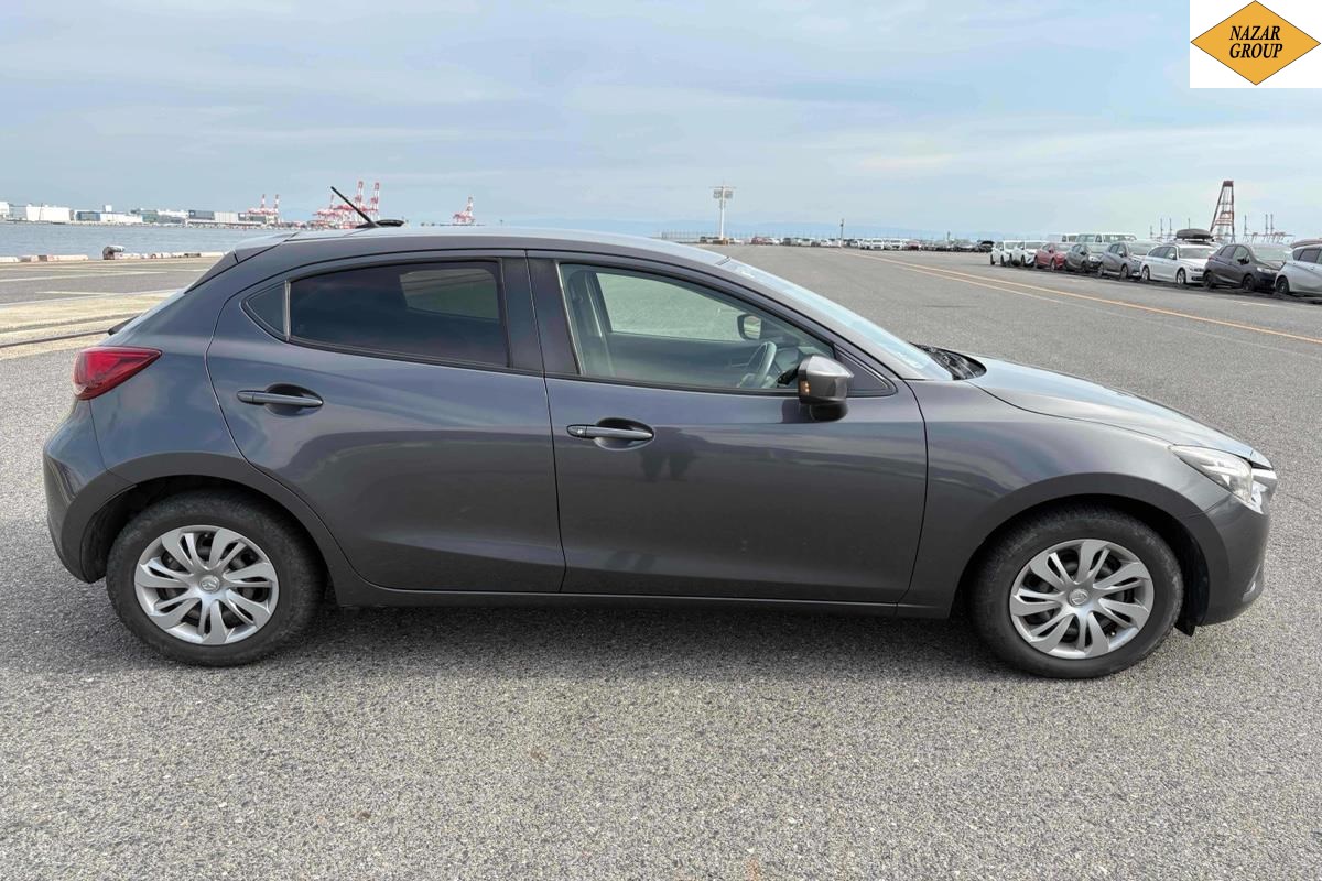 2016 Mazda Demio