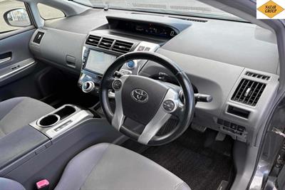 2013 Toyota Prius - Thumbnail