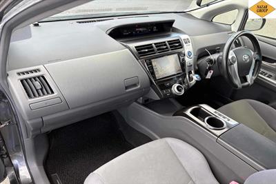 2013 Toyota Prius - Thumbnail