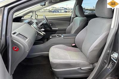 2013 Toyota Prius - Thumbnail