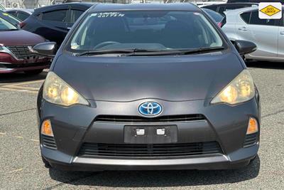 2012 Toyota Aqua - Thumbnail