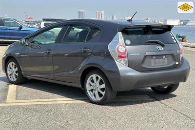 2012 Toyota Aqua - Thumbnail