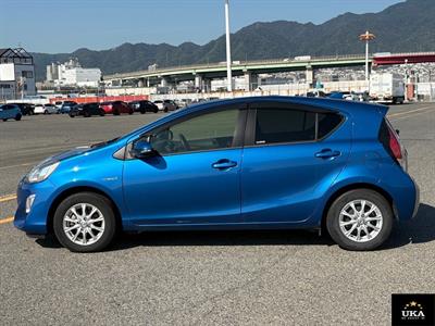 2016 Toyota Aqua - Thumbnail