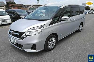 2017 Nissan Serena - Thumbnail
