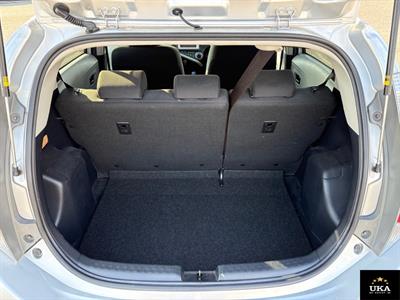 2013 Toyota Aqua - Thumbnail