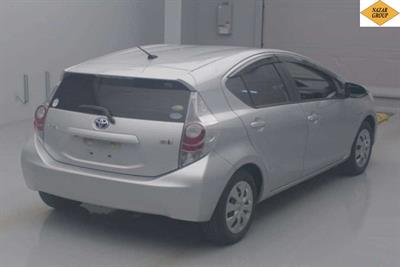 2013 Toyota Aqua - Thumbnail