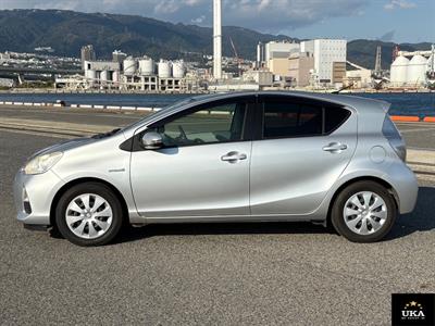 2013 Toyota Aqua - Thumbnail