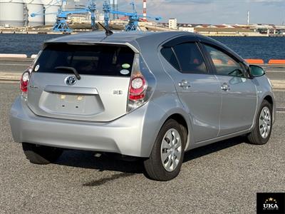 2013 Toyota Aqua - Thumbnail