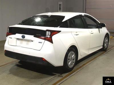 2021 Toyota Prius - Thumbnail
