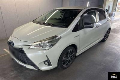 2017 Toyota Vitz - Thumbnail