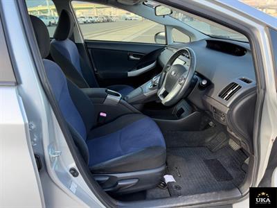 2012 Toyota Prius - Thumbnail